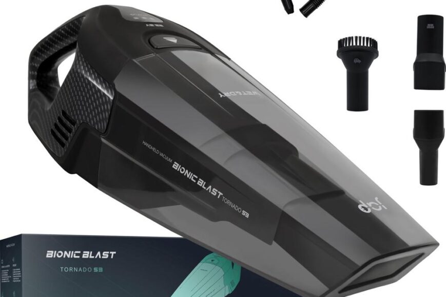 Afbeelding van de Bionic Blast Tornado S3 handstofzuiger, met diverse hulpstukken en de verpakking op de achtergrond. De stofzuiger heeft een modern ontwerp en is geschikt voor zowel natte als droge reiniging, met een krachtige accu van 2200mAh.