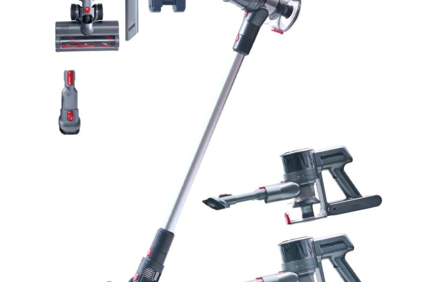 Draadloze stofzuiger met verschillende accessoires, waaronder een lange steel en hulpstukken voor verschillende oppervlakken. De afbeelding toont ook een oplader en een batterij, wat wijst op de oplaadbare functie van het apparaat.