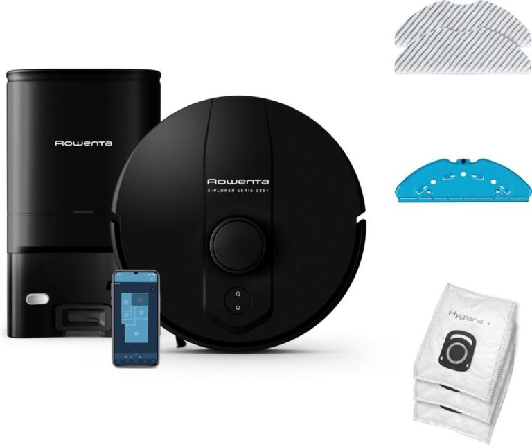 Afbeelding van de Rowenta X-Plorer Serie 135+, een zwarte robotstofzuiger met een smartphone-interfacemogelikjheden. Op de afbeelding zijn ook accessoires te zien, zoals dweilpads en stofzakken, die bij het apparaat horen.