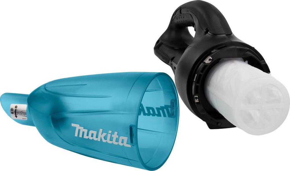 Afbeelding van een blauwe Makita stofzuiger met een zwart handvat, inclusief een transparante stofopvangzak. De stofzuiger is ontworpen voor compact gebruik en efficiënt opruimen van vuil en stof.
