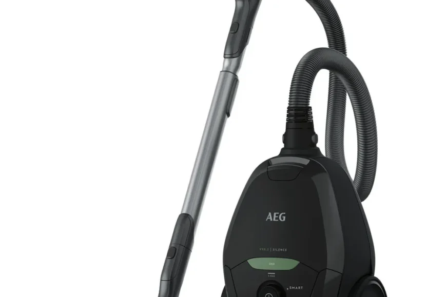 AEG VX82-1-ECO Line stofzuiger met zak in zwart met parketborstel en ergonomische handgreep
